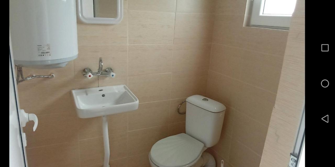 Krimski Guest House And Bungalows Byala  Bagian luar foto